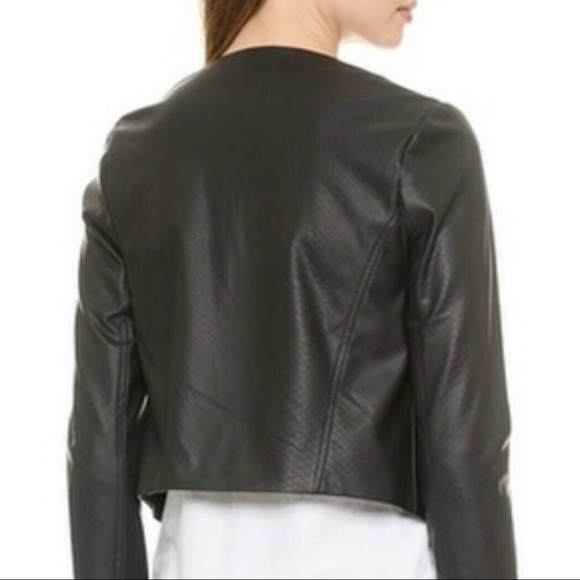 NWT Faux Snakeskin Asymmetrical Cropped Jacket - Picture 2 of 4